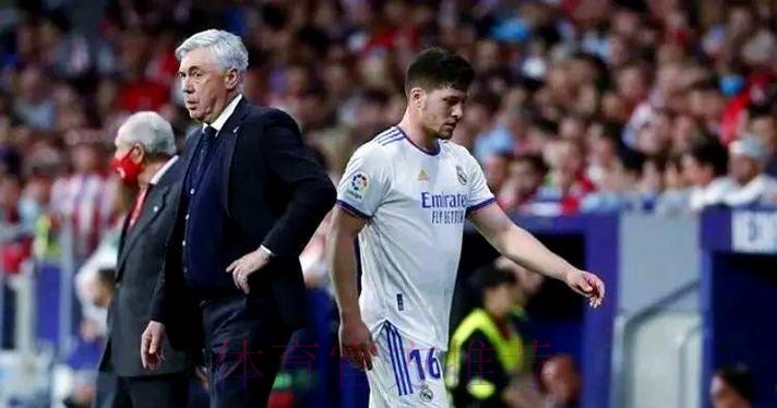 罗马诺:约维奇将永久转会佛罗伦萨 皇马有二转分成